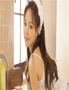 《男人胸女人-农村国产妇女精品一吃春药的效果》